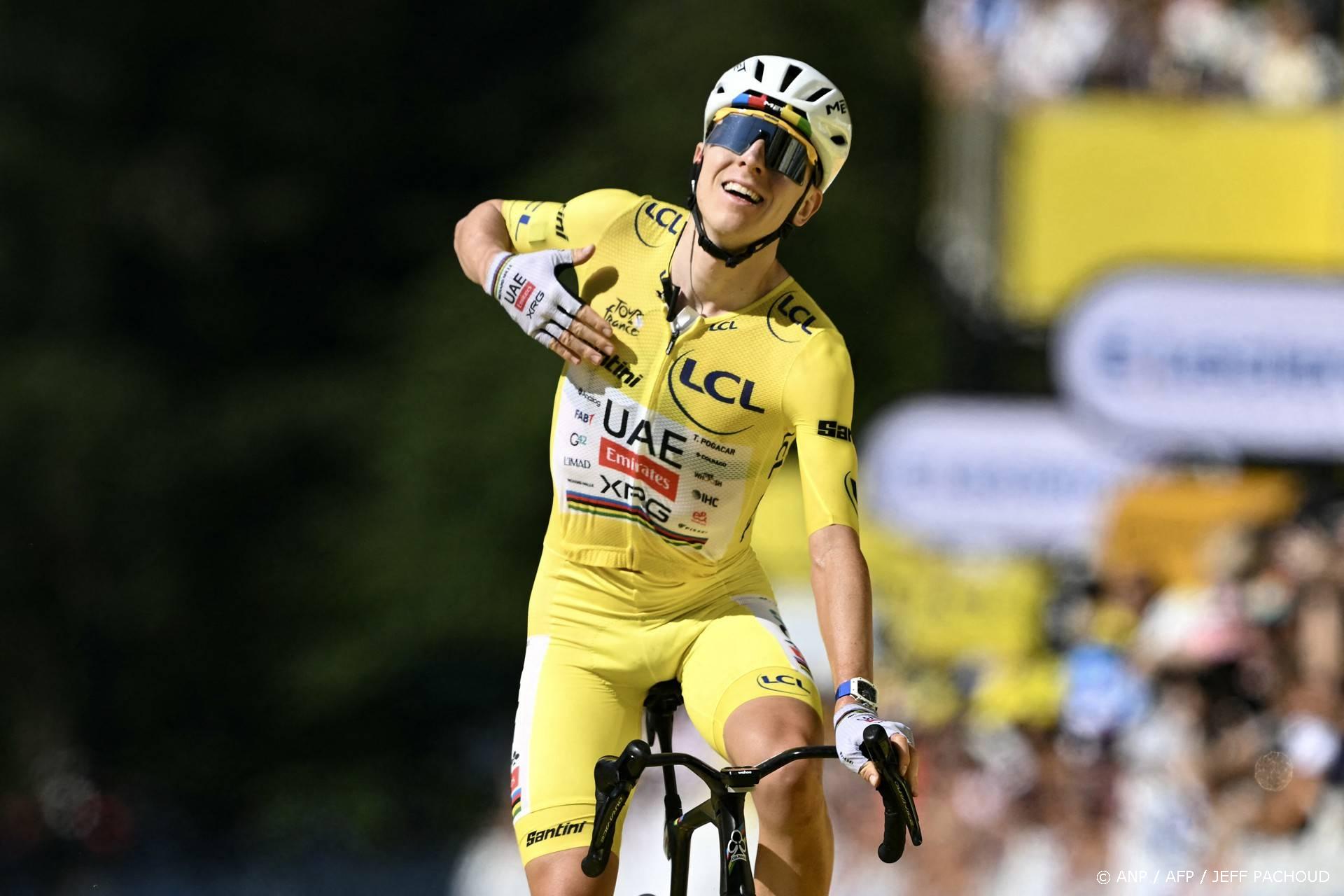 Pogačar wint Touretappe naar Le Lioran op Franse feestdag