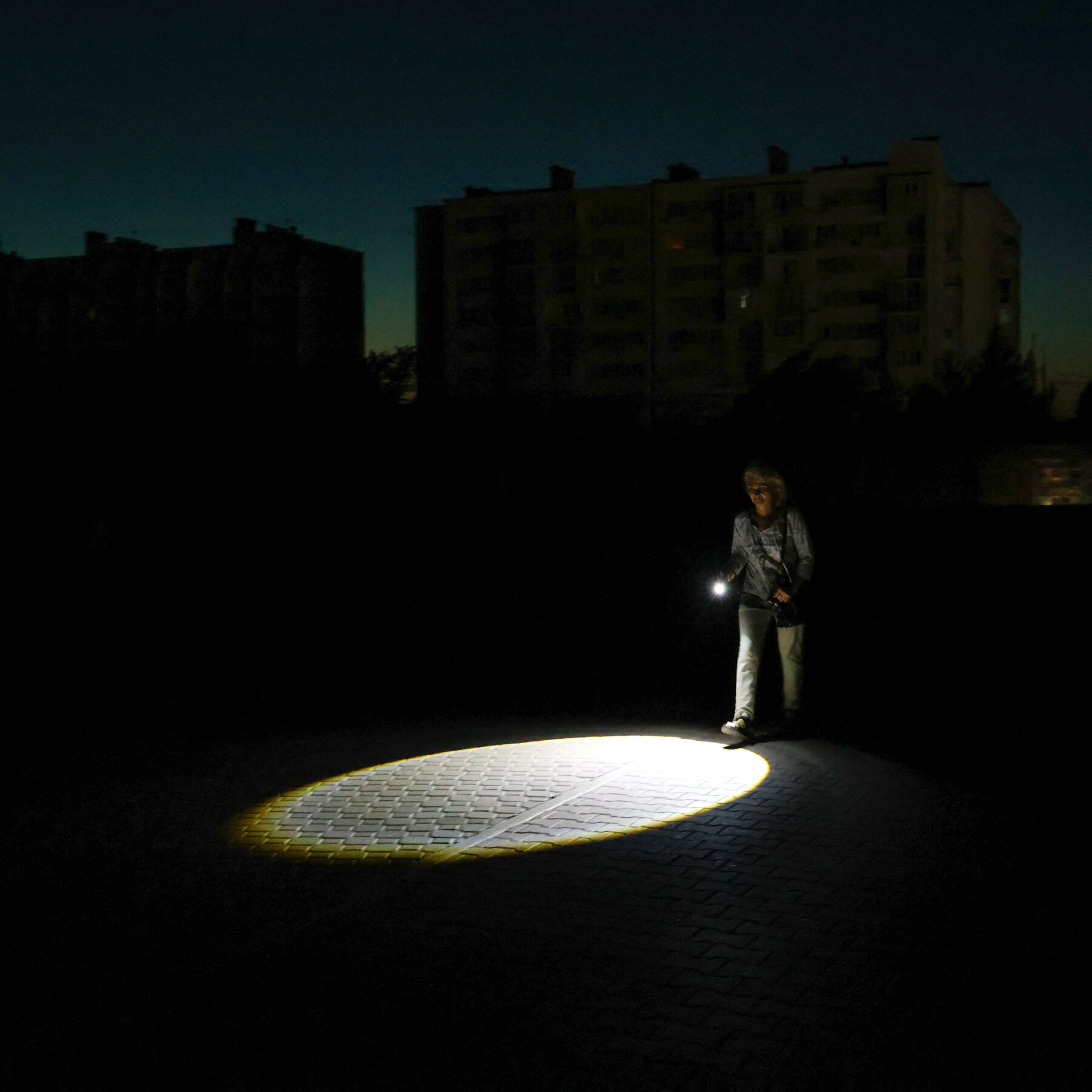 Ukrainian Attacks in Crimea Deprive Towns of Power and Water