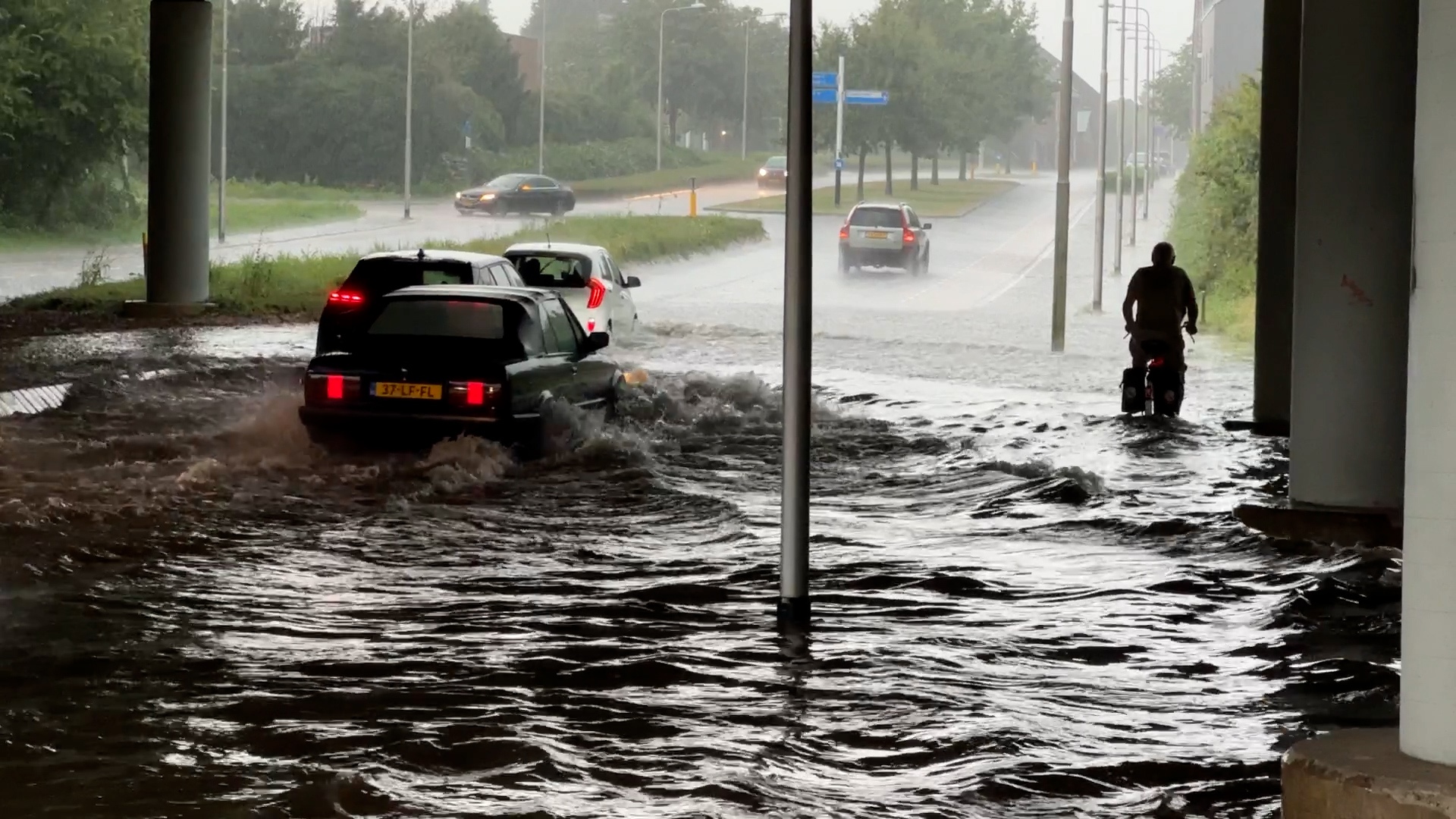 Verzekeraars willen betere voorbereiding bij extreme regen: ‘Geen discussies als het water door je straat stroomt’