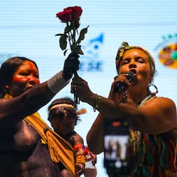 Groep landen onder leiding van Nederland wil sneller stoppen met olie en gas