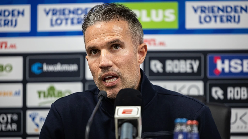 Van Persie verrast en teleurgesteld door vertrek Te Kloese bij Feyenoord