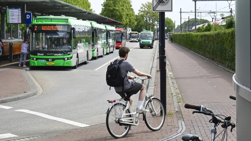 Nederland loopt voorop met elektrische bussen maar het volle stroomnet vertraagt de voortgang
