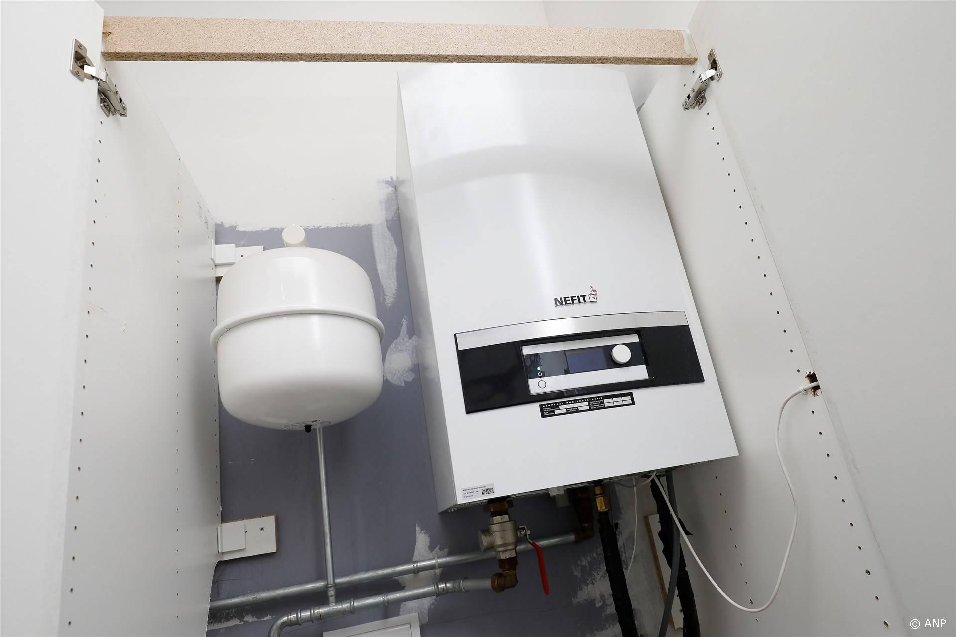 Vereniging Eigen Huis trekt aan de bel: meld misleiding bij warmtepompen, thuisbatterijen en isolatie