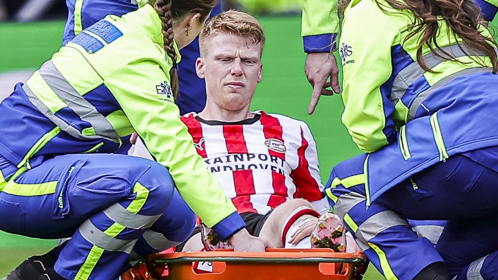 Kruisbandblessure kost PSV'er Schouten WK met Oranje