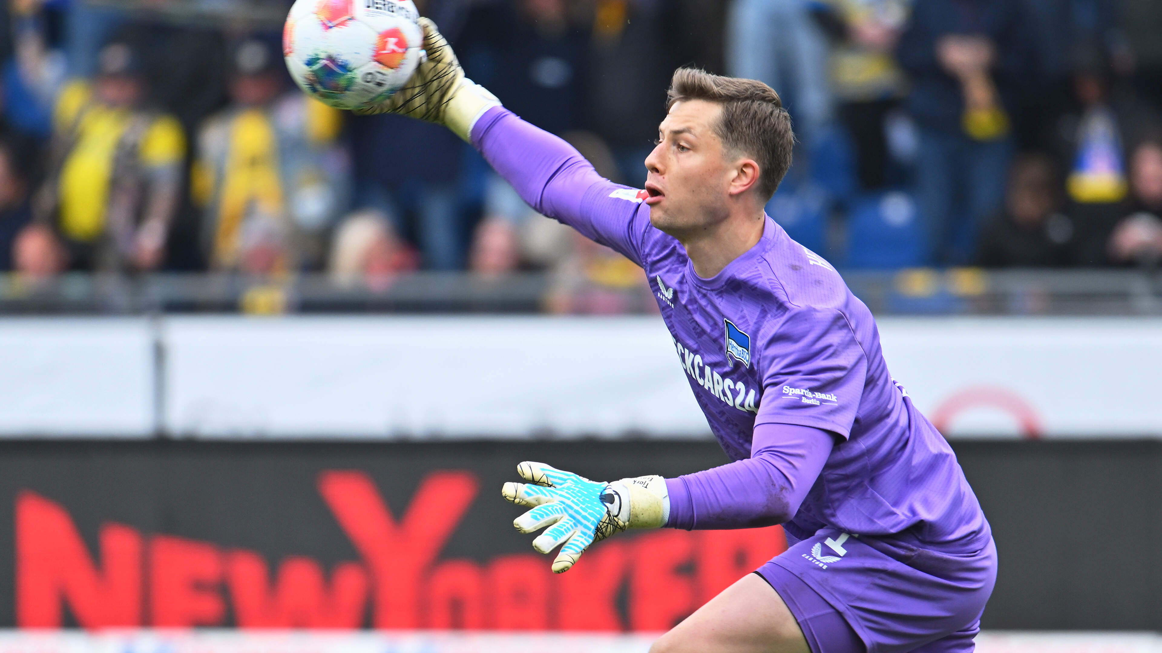 Doelman Tjark Ernst (23) op weg naar Feyenoord