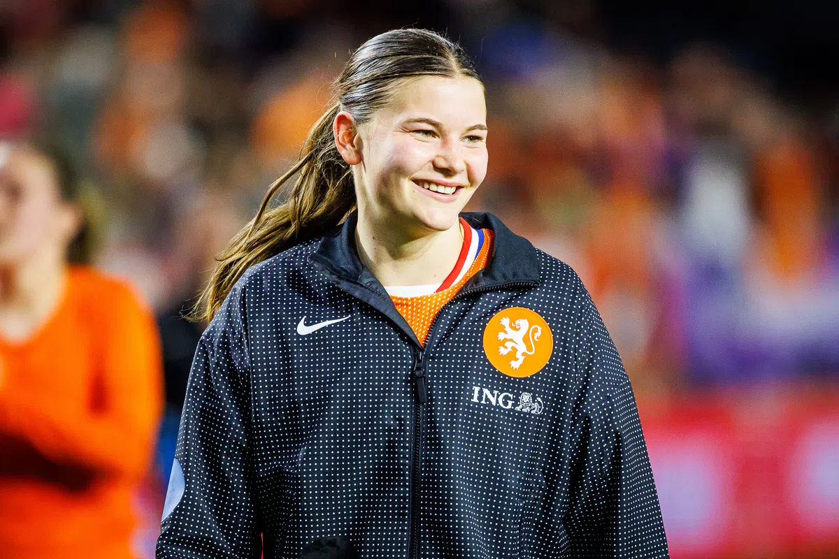 Het meisjesboek van de scorende debutante Renee van Asten