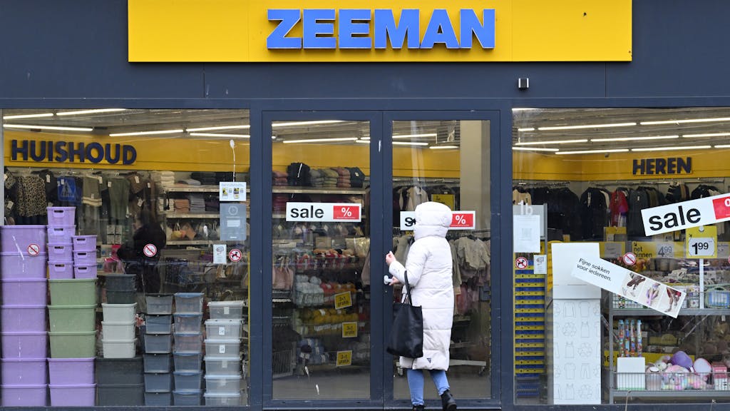 Zeeman verkoopt minder, maar verdient meer
