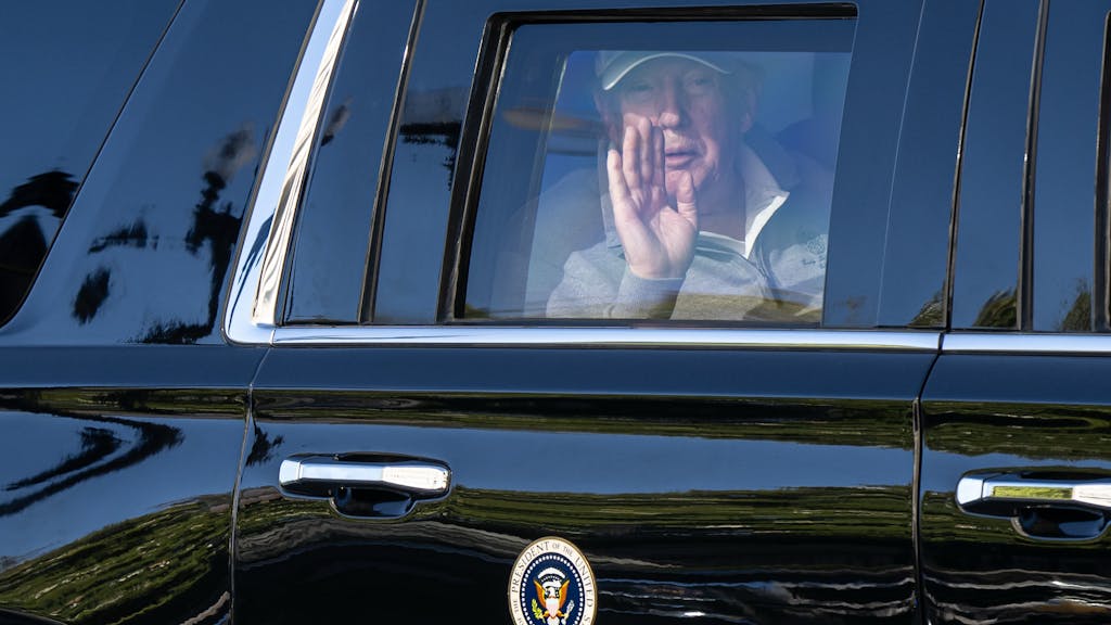 Trump blaast omstreden compensatiefonds van 1,8 miljard af na rechterlijk ingrijpen