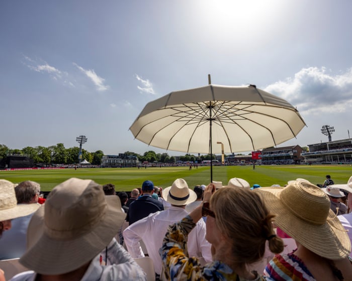 UK records hottest day of year as forecasters warn of more extreme heat