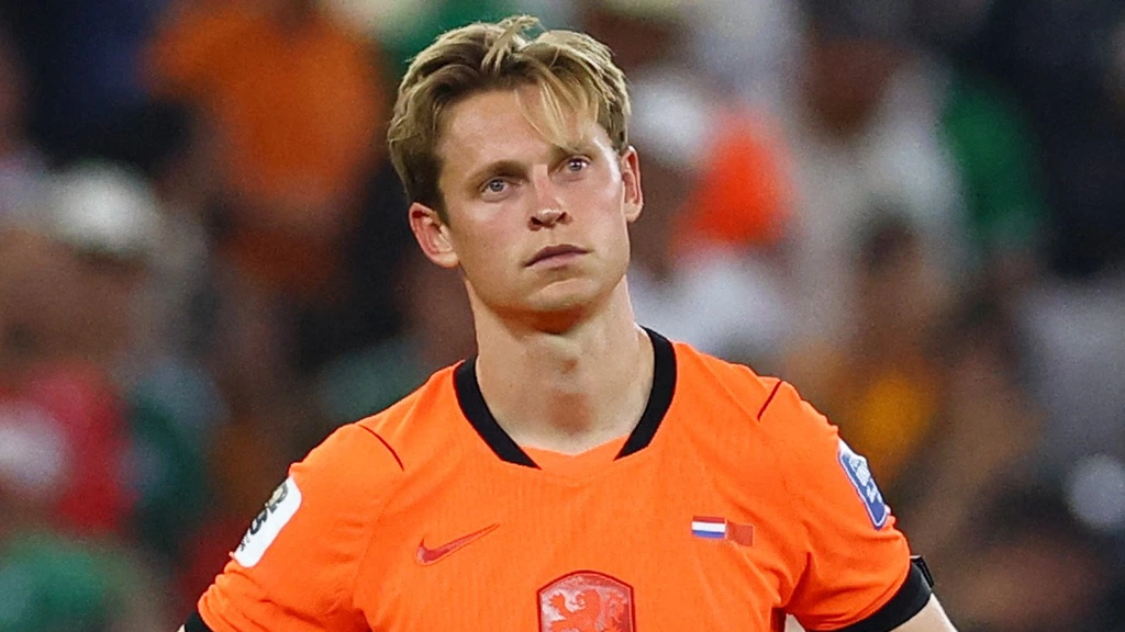 Geblesseerde De Jong: 'Moeilijk om te zien dat mensen aan mijn toewijding twijfelen'