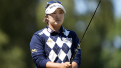 Ryu leads Open in pursuit of third straight major