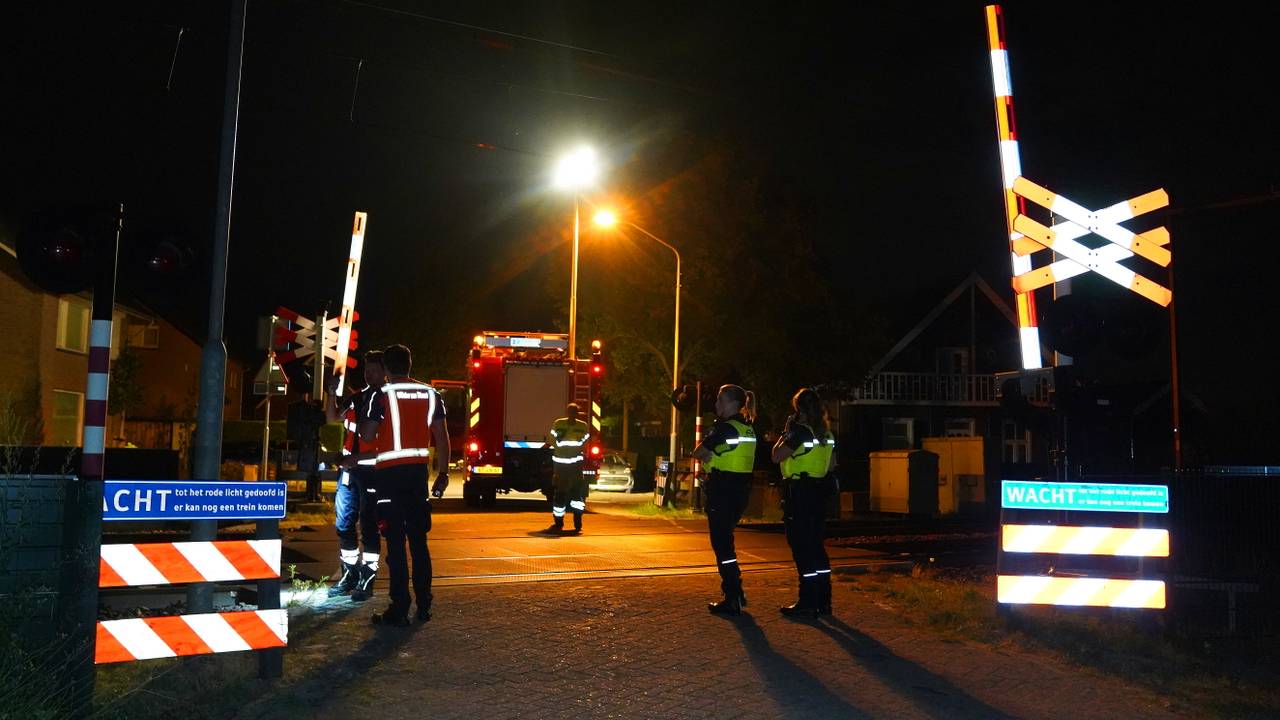 Trein rijdt ree aan op spoor bij Helvoirt, hulpdiensten rukken massaal uit