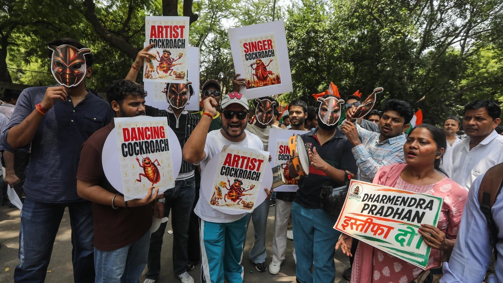 Indiase Kakkerlakken-beweging houdt in New Delhi eerste grote offline protest