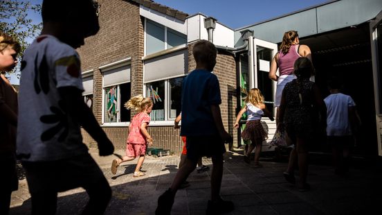 Stiekem kind eerder van school halen voor vakantie? Boete!
