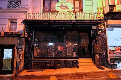 Nederlandse broers overleden door bestrijdingsgif in Istanboel, hotelmanager verdacht