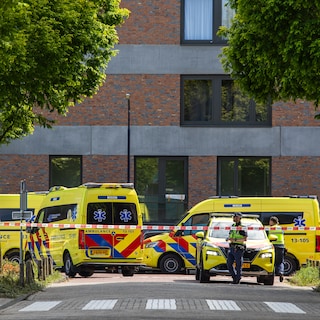 Vijftig bewoners in Osdorp terug naar huis na vondst explosief materiaal in BMW, verdachten nog voortvluchtig