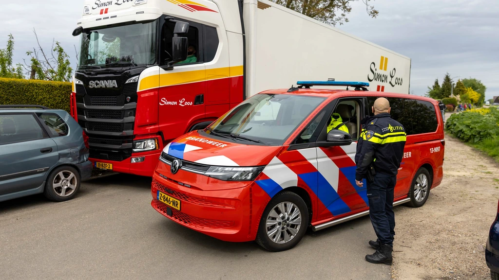 WO II-bom gevonden bij spoor in Weesp, treinverkeer stilgelegd