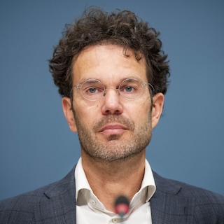 Nederland had door betere voorbereiding eerder kunnen beginnen met coronavaccinatie, zegt oud-RIVM-directeur