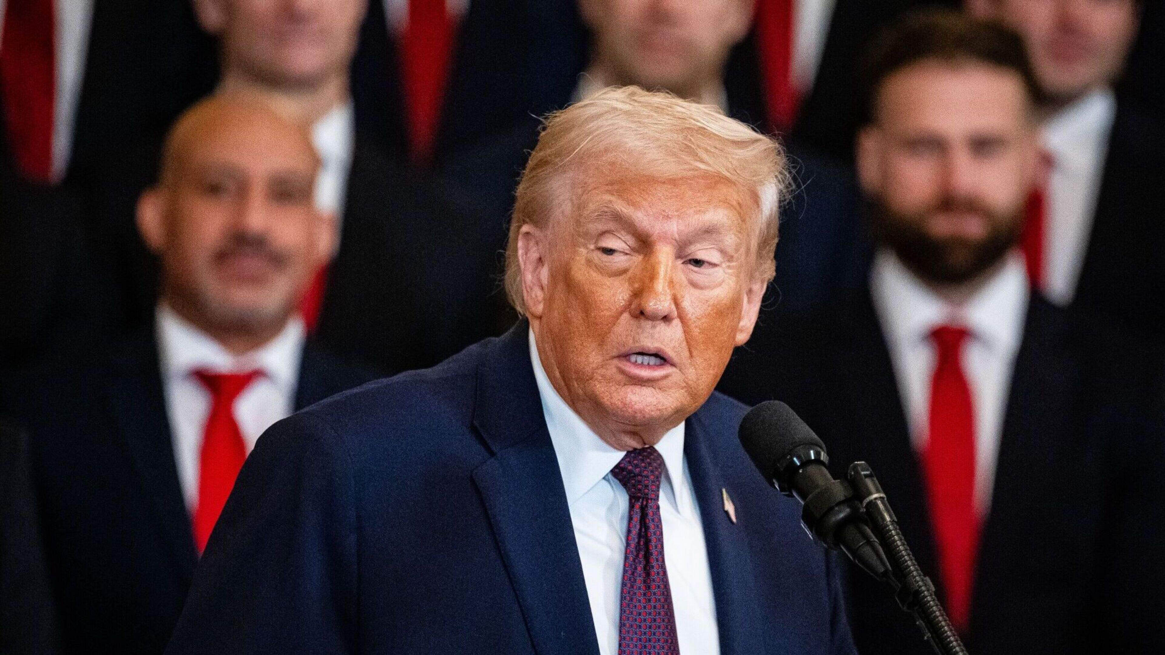 Trump vervangt concerten op verjaardag VS na afhaken artiesten door eigen ’Amerika is terug'-bijeenkomst