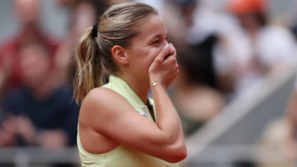 Tennissprookje Poolse qualifier duurt voort met halvefinaleplek op Roland Garros