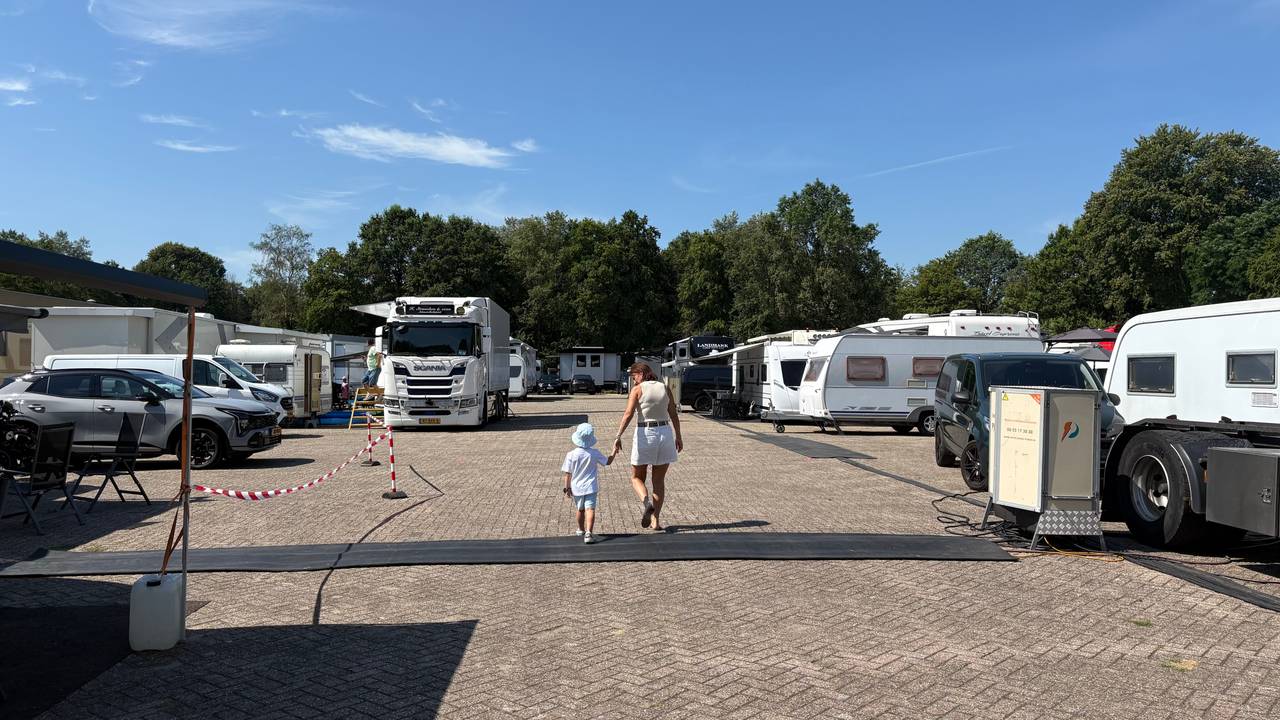 Kermisdorp Het Laar in Tilburg snel volgelopen: 'Past maar net'