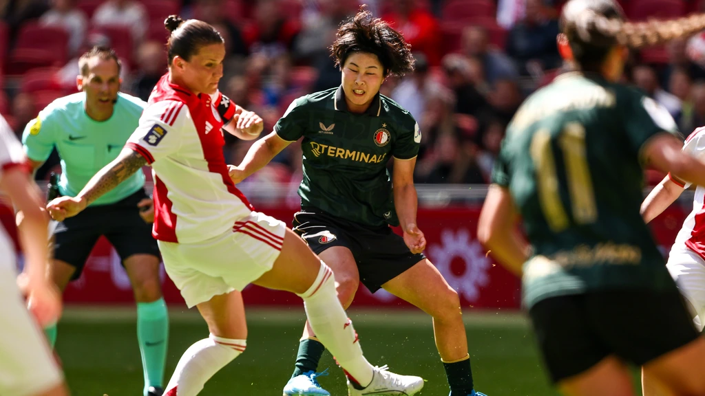 Vrouwen Ajax en Feyenoord verder achterop in titelstrijd na gelijkspel in topper
