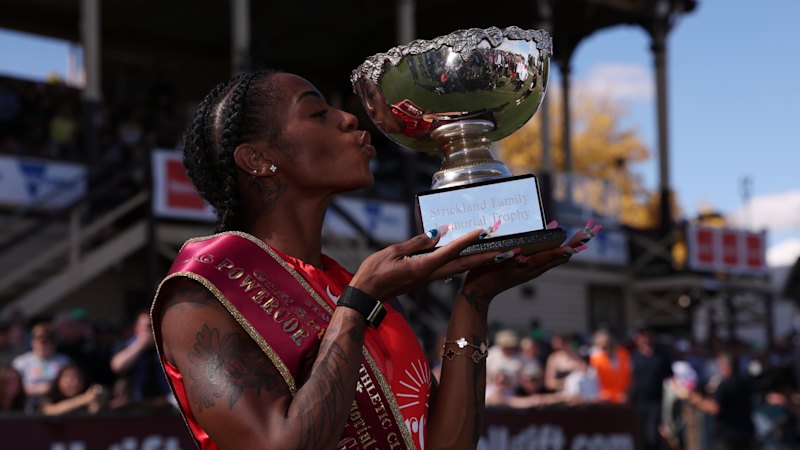 Glorious and glamorous: Sha’Carri delivers gift for Stawell