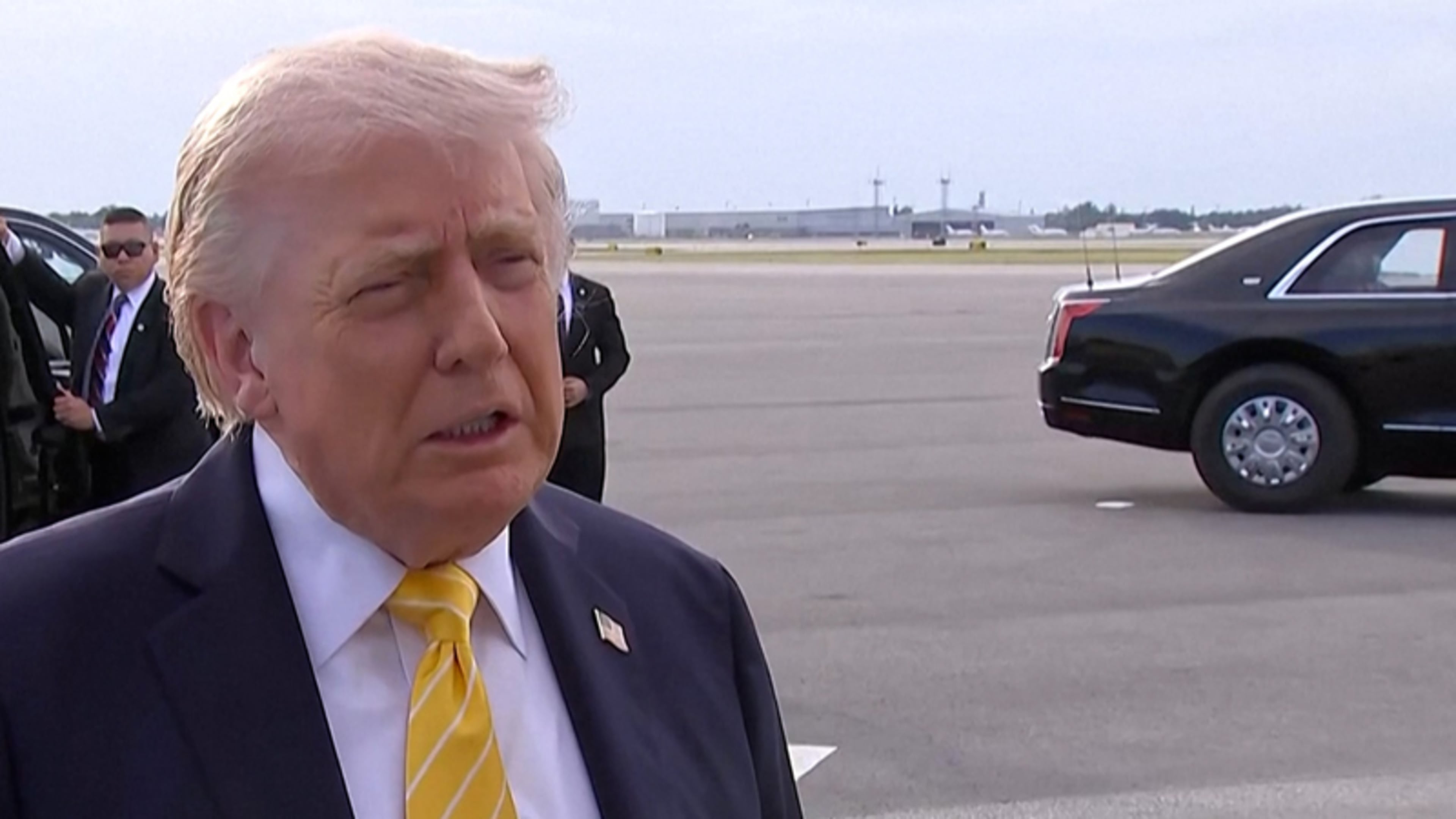 Donald Trump over mogelijk nieuwe aanvallen op Iran: ‘Dit kan ik niet aan een journalist vertellen’