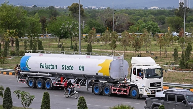 Iran laat 20 Pakistaanse schepen door Straat van Hormuz