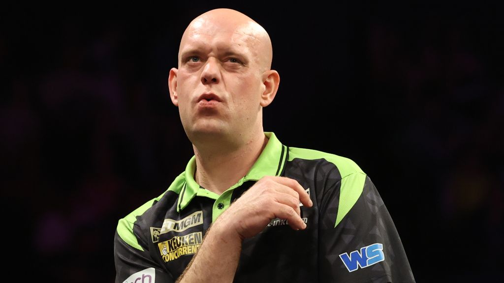 Van Gerwen verliest finale tiende Premier League-avond van Clayton na grote voorsprong