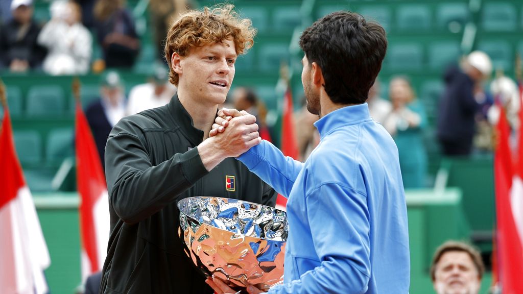 Sinner houdt Alcaraz van titel Monte Carlo en herovert nummer één-positie