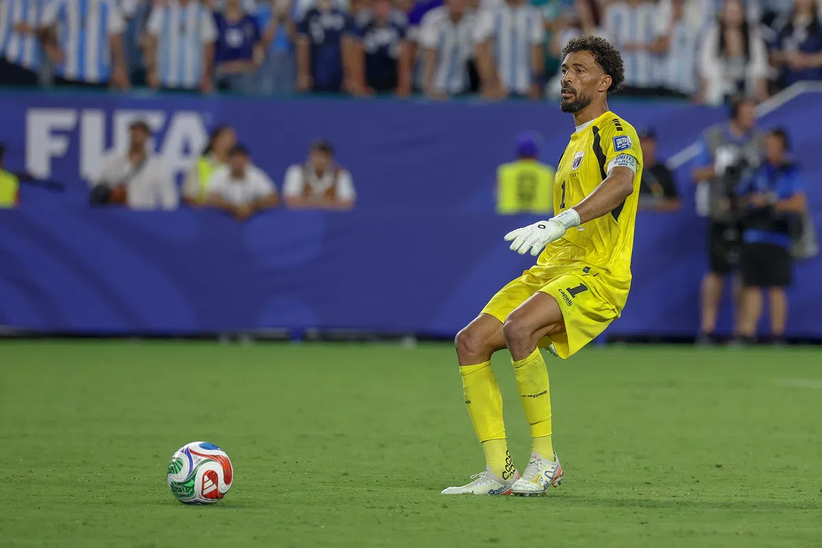 WK-held Vozinha (40) kiest voor Chileense topclub