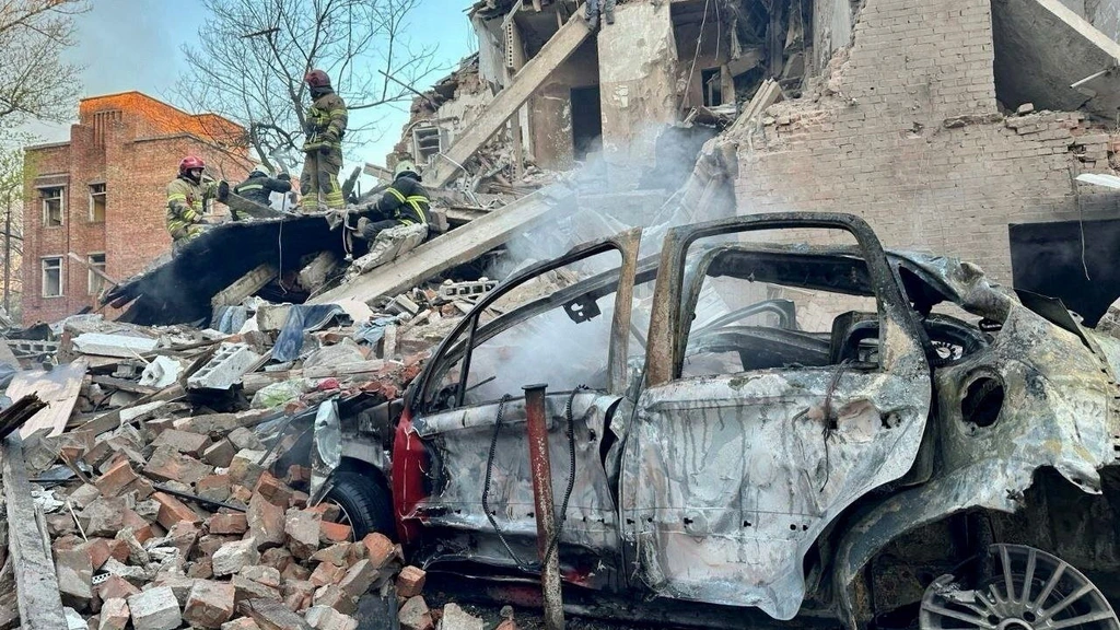 Dodelijke luchtaanval Rusland op Oekraïne, schade door drones in Roemenië