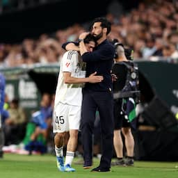 Real Madrid lijdt duur puntenverlies in titelstrijd door late gelijkmaker Real Betis