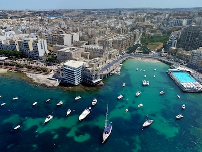 Nederlander (20) ontsnapt aan celstraf op Malta na stiekem filmen Noorse vrouw