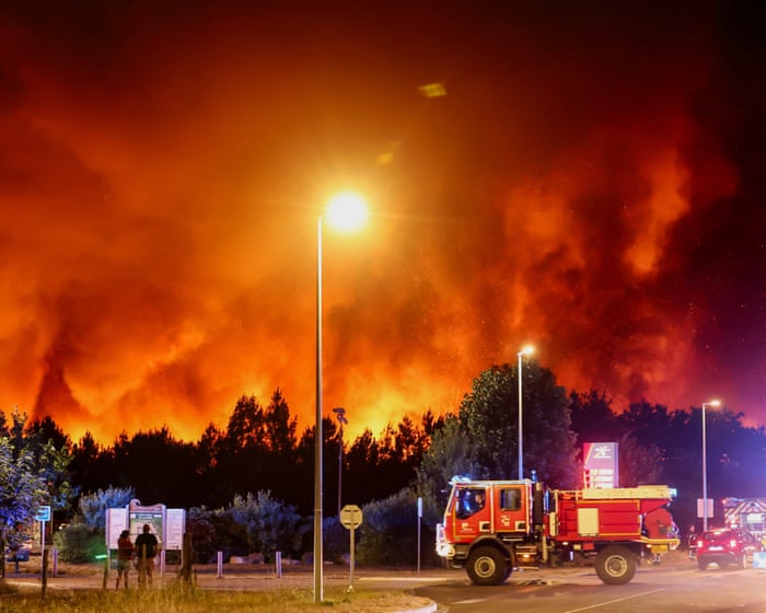 ‘We stared into an abyss’: the heroes battling to tame France’s ‘megafire’