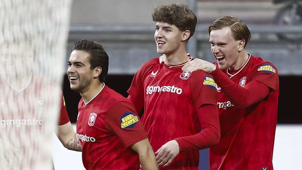 Twente klopt Volendam en zet extra druk op topper tussen NEC en Feyenoord