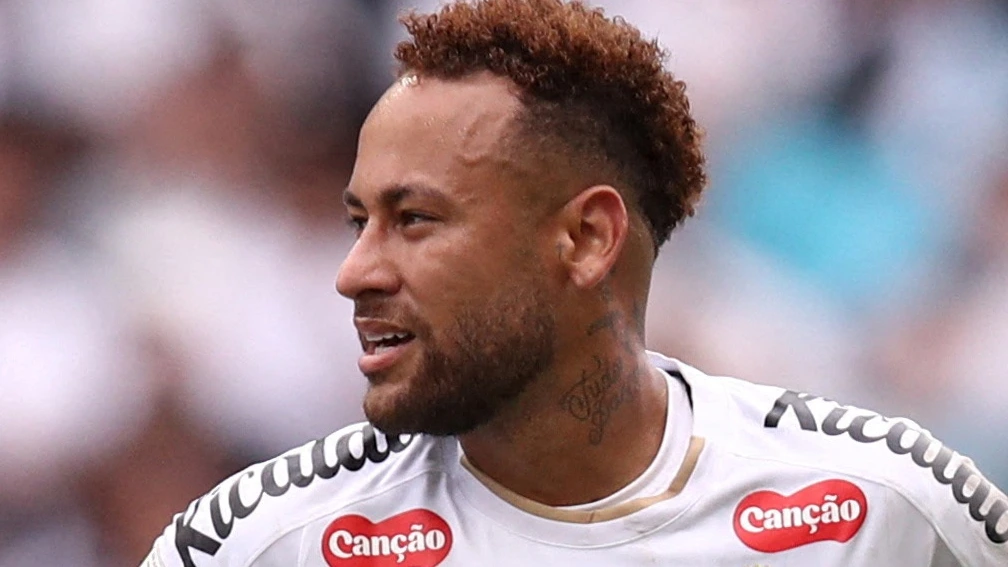 Neymar mist eerste training met Braziliaanse WK-selectie door kuitblessure