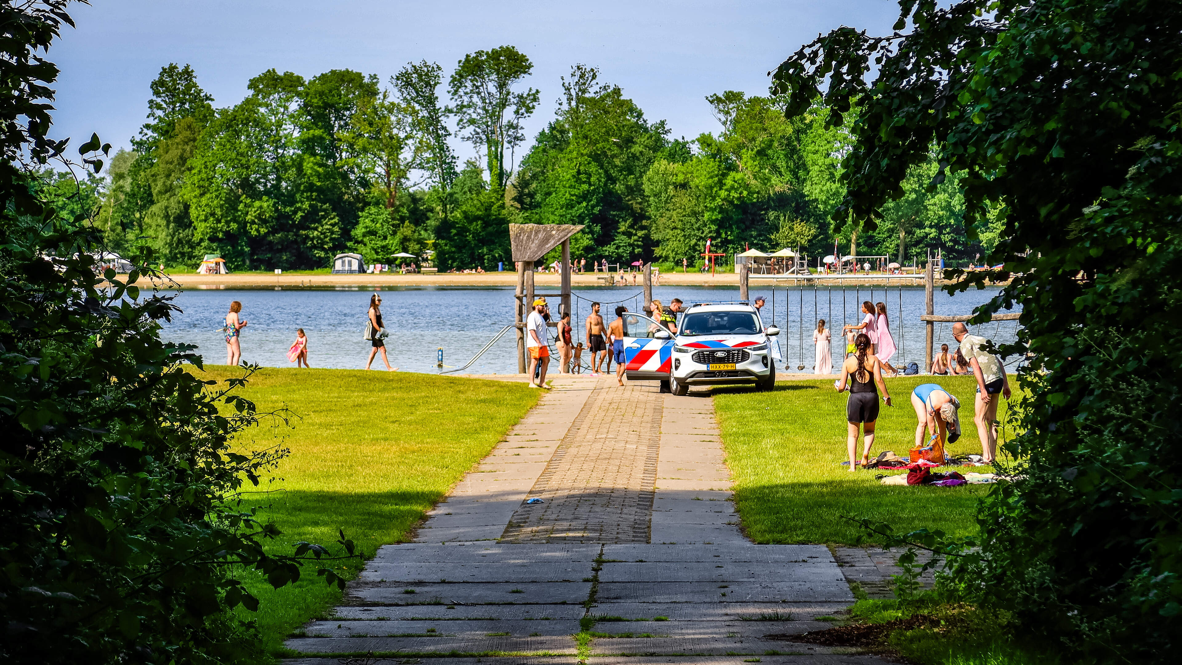 Minderjarige zwemmer in Maarsseveense Plassen overleden, politie doet onderzoek