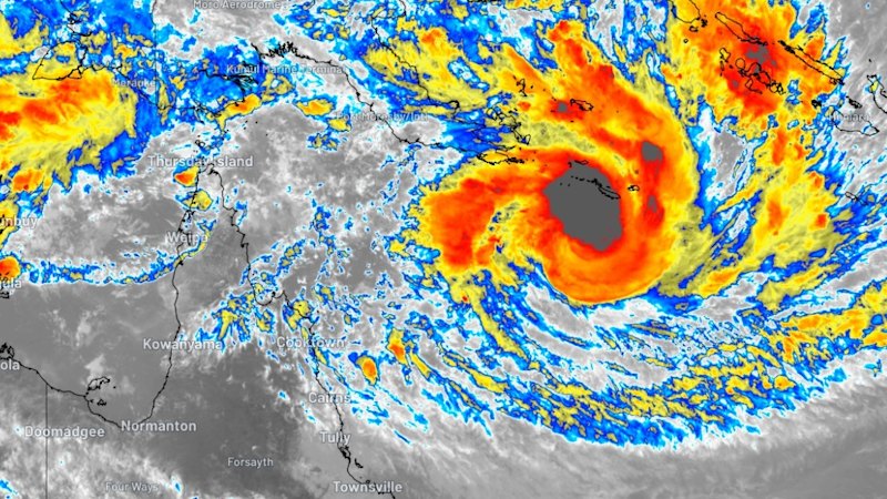 Cyclone Narelle LIVE updates: Warnings issued for Queensland coastline as category 4 storm approaches