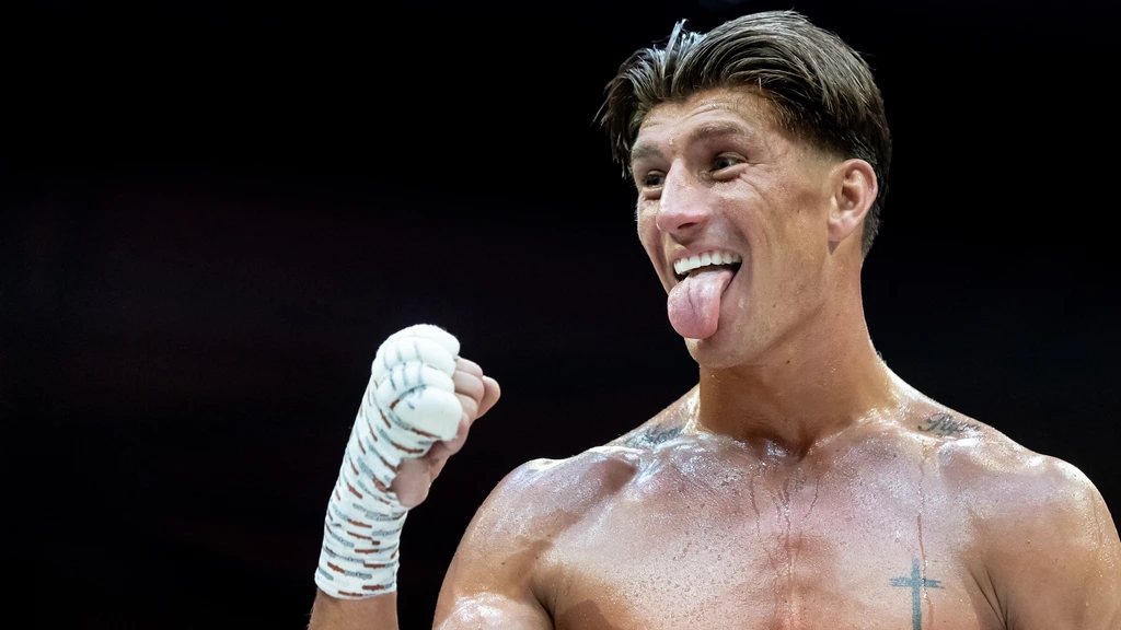 Bokssensatie Kraus wint ook elfde partij razendsnel met een knock-out