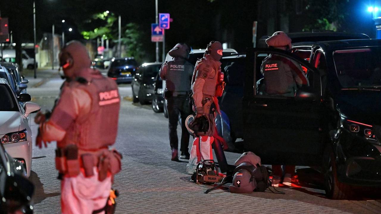 Arrestatieteam doet inval bij man na melding over vuurwapen: niets gevonden