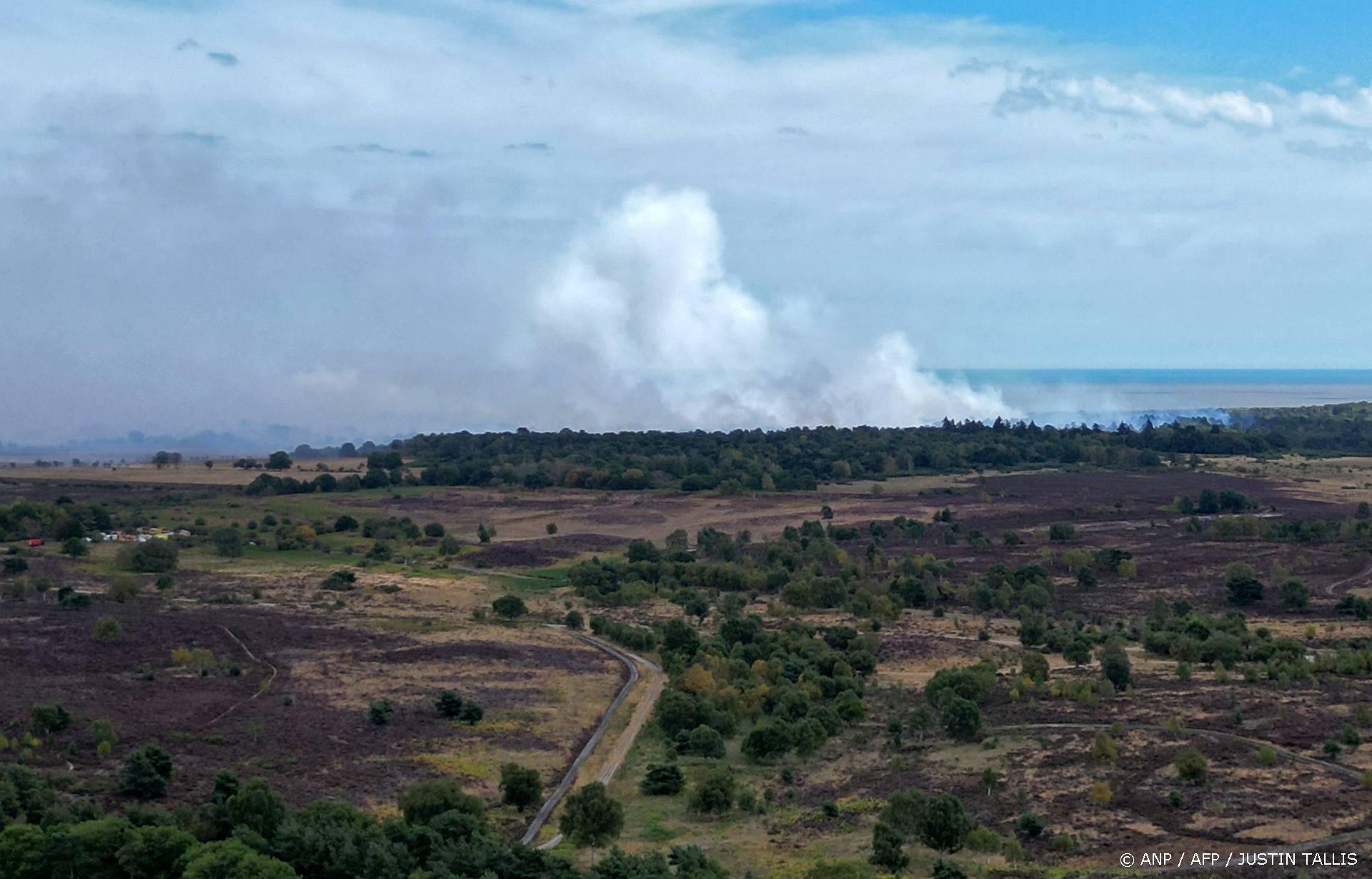 Toeristen in Engeland geëvacueerd om grote natuurbrand