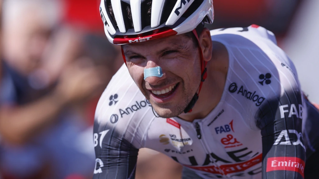 Vingegaard ziet concurrenten Almeida en Landa afhaken voor Giro d'Italia