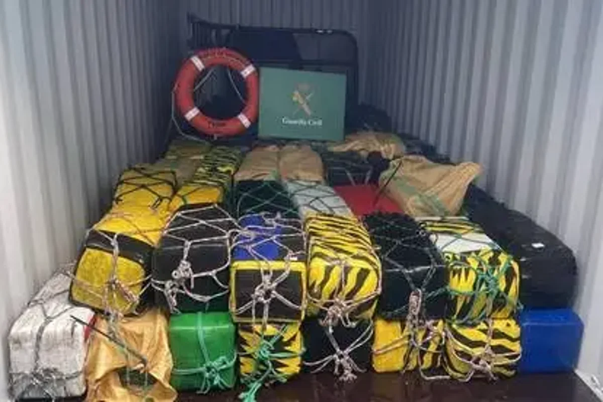Police seize more than 2.6 tonnes of cocaine from ‘ultra-fast’ boat off Portugal