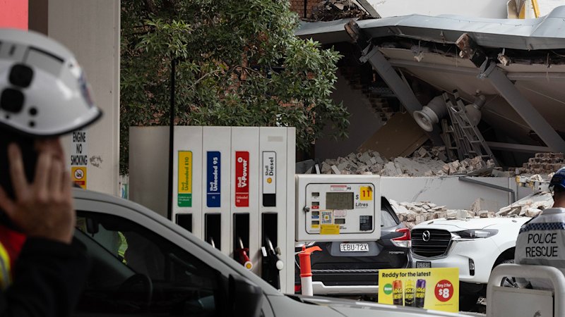 Two hospitalised after inner Sydney building collapse