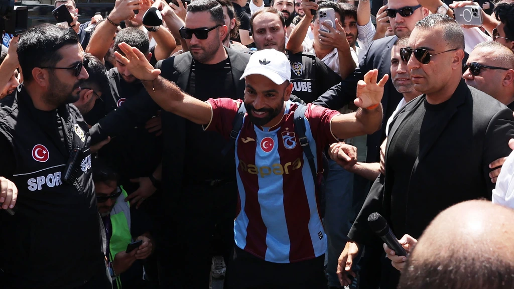 Salah bijna rond met Turkse subtopper Trabzonspor, fans onthalen hem groots