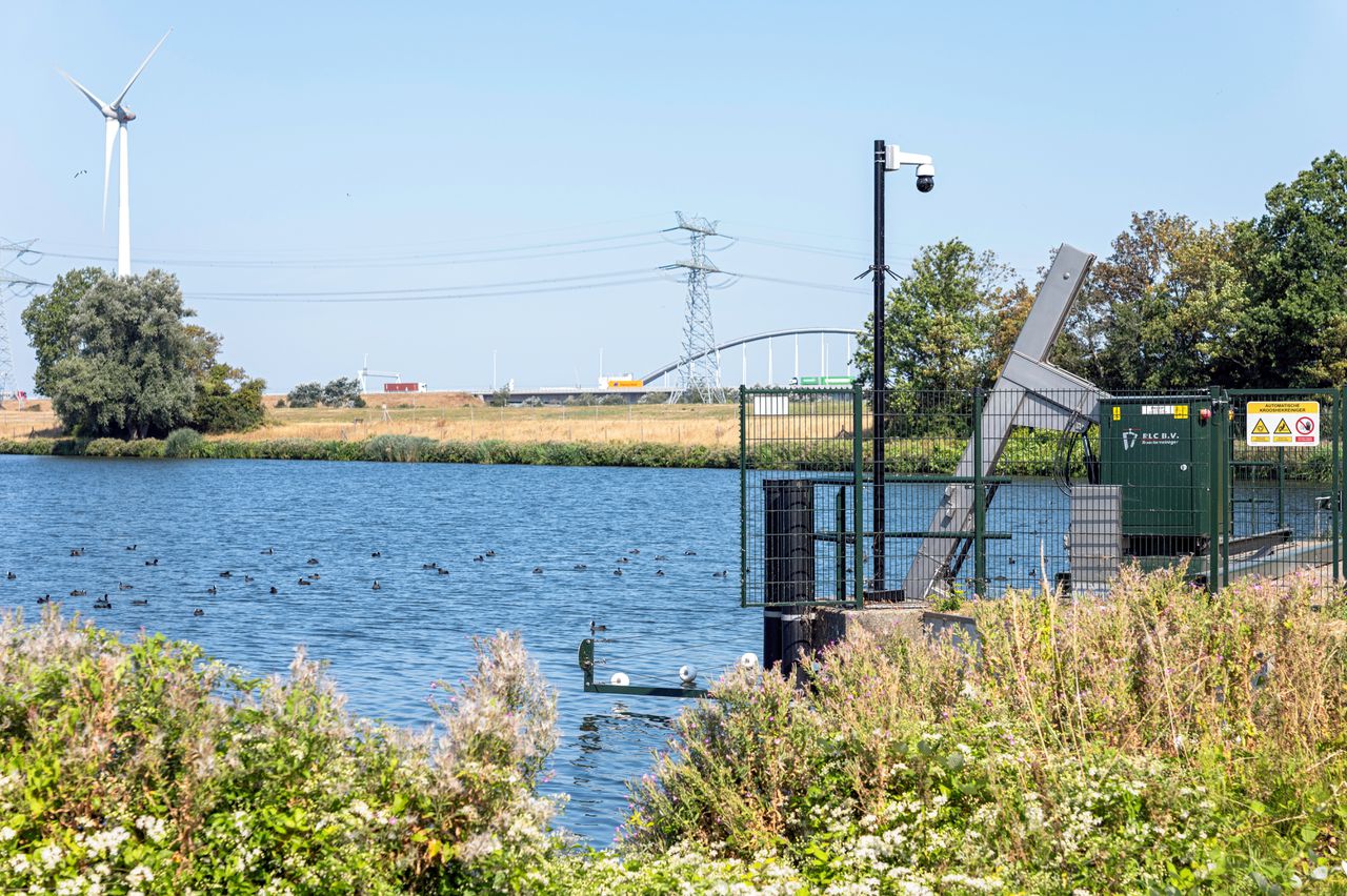 Vanwege de droogte voor het eerst de sluizen dicht in het waterrijke westen: ‘Het is code zwart, vanaf middernacht is water onttrekken verboden’