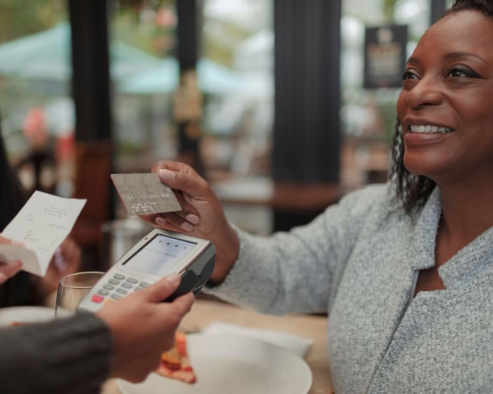 UK banks keep £100 limit for contactless card payments despite FCA scrapping it