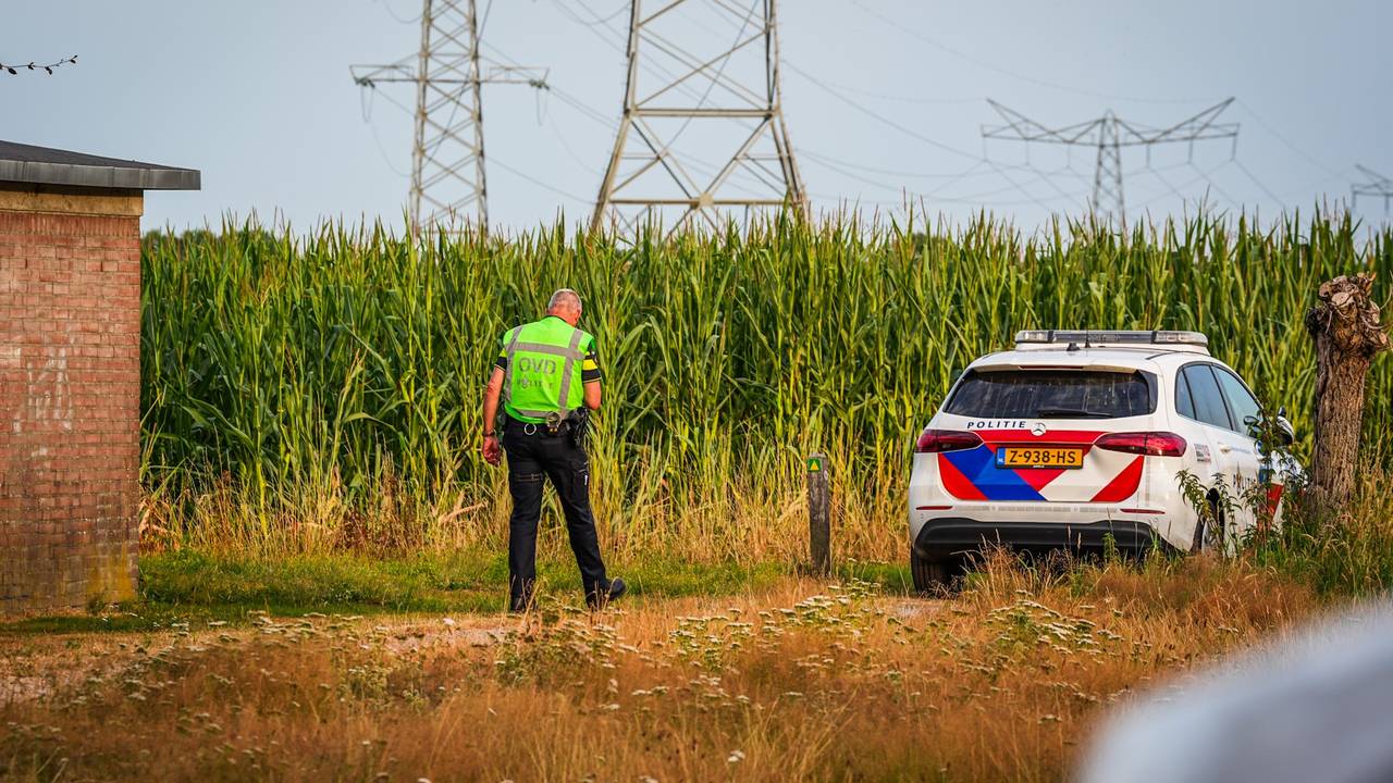 Politiehelikopter en speurhonden ingezet na beroving taxichauffeur